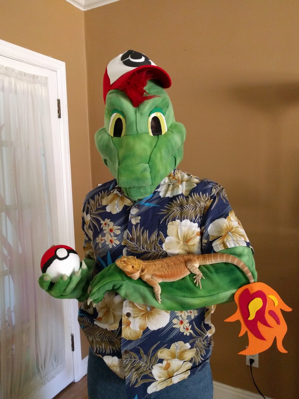 Trainer Ine and Charmander Jakiro